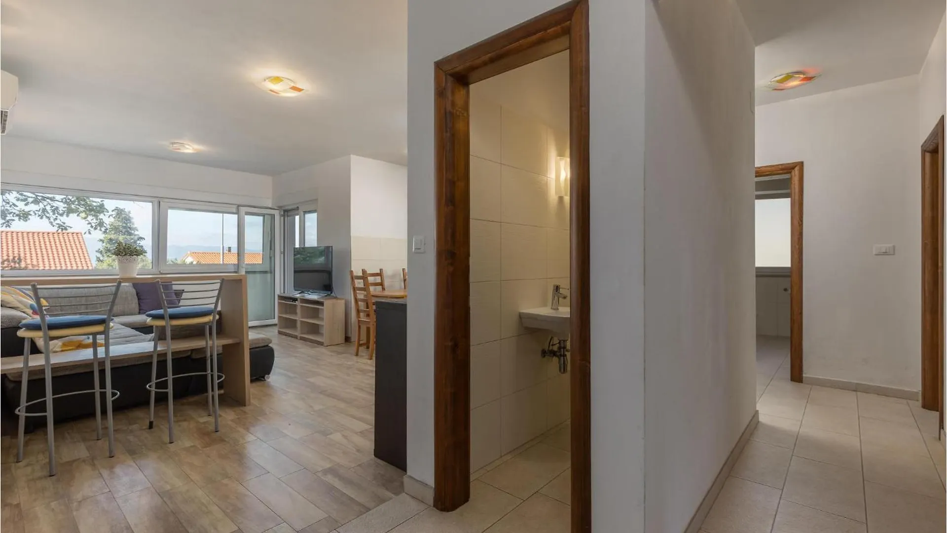 Amazing Apartment In Njivice With Kitchen