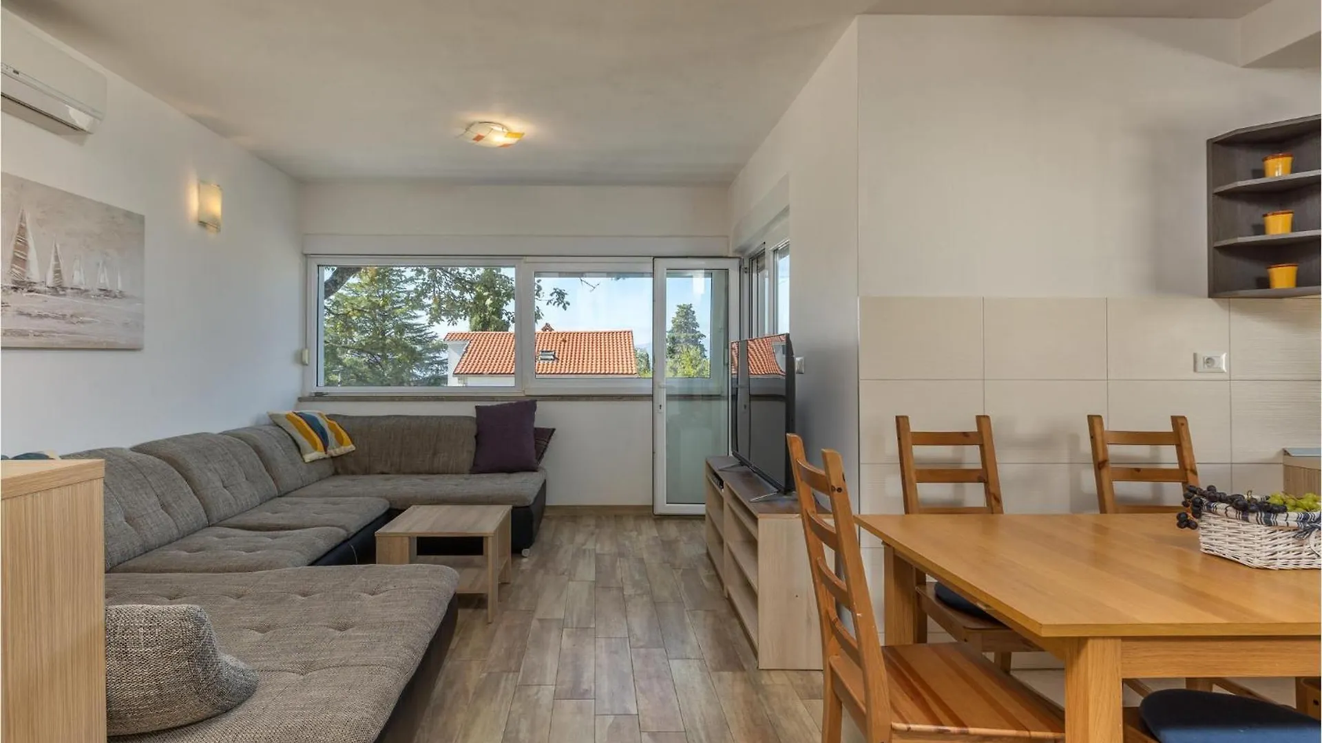 Amazing Apartment In Njivice With Kitchen